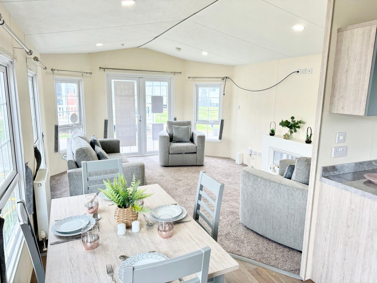 2 bedroom Static Home For Sale
