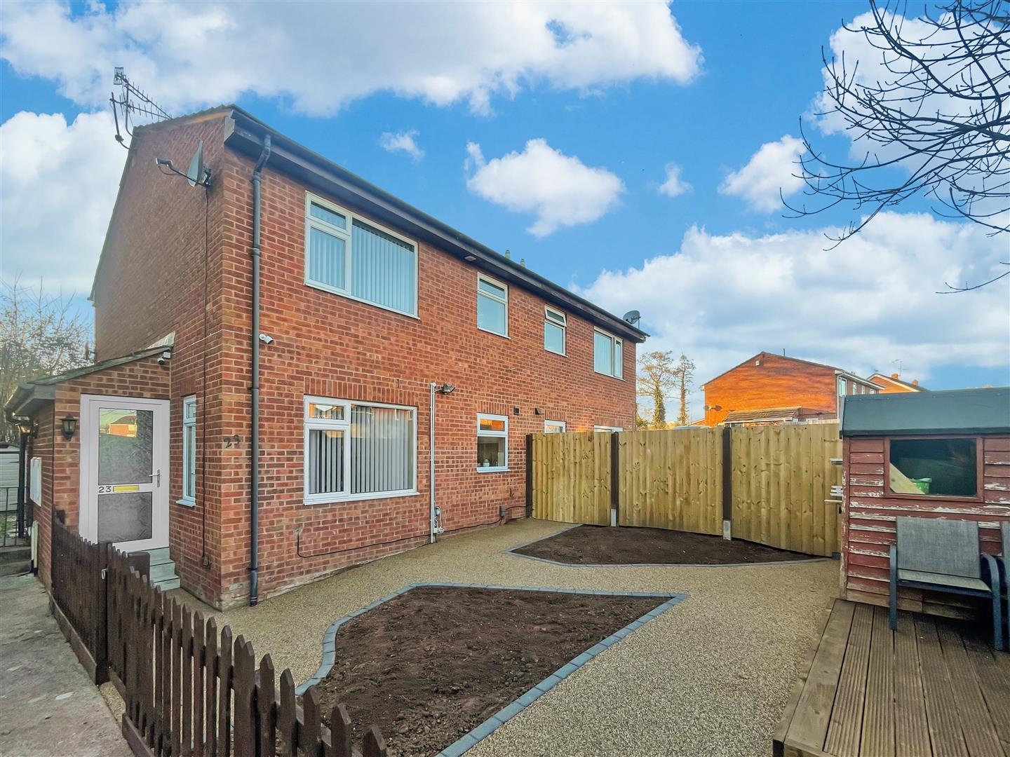 1 bedroom Detached House For Sale