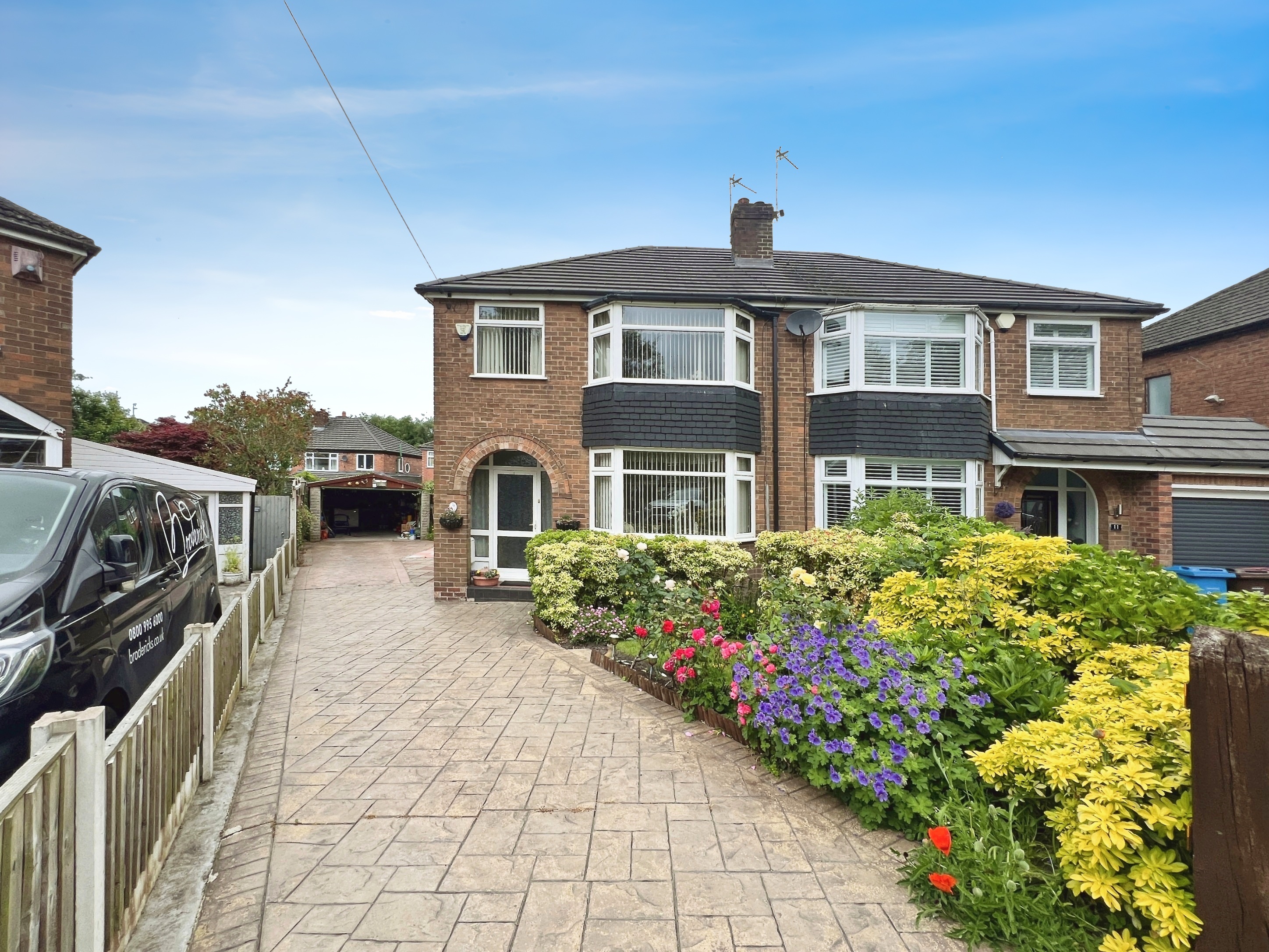 3 bedroom House For Sale