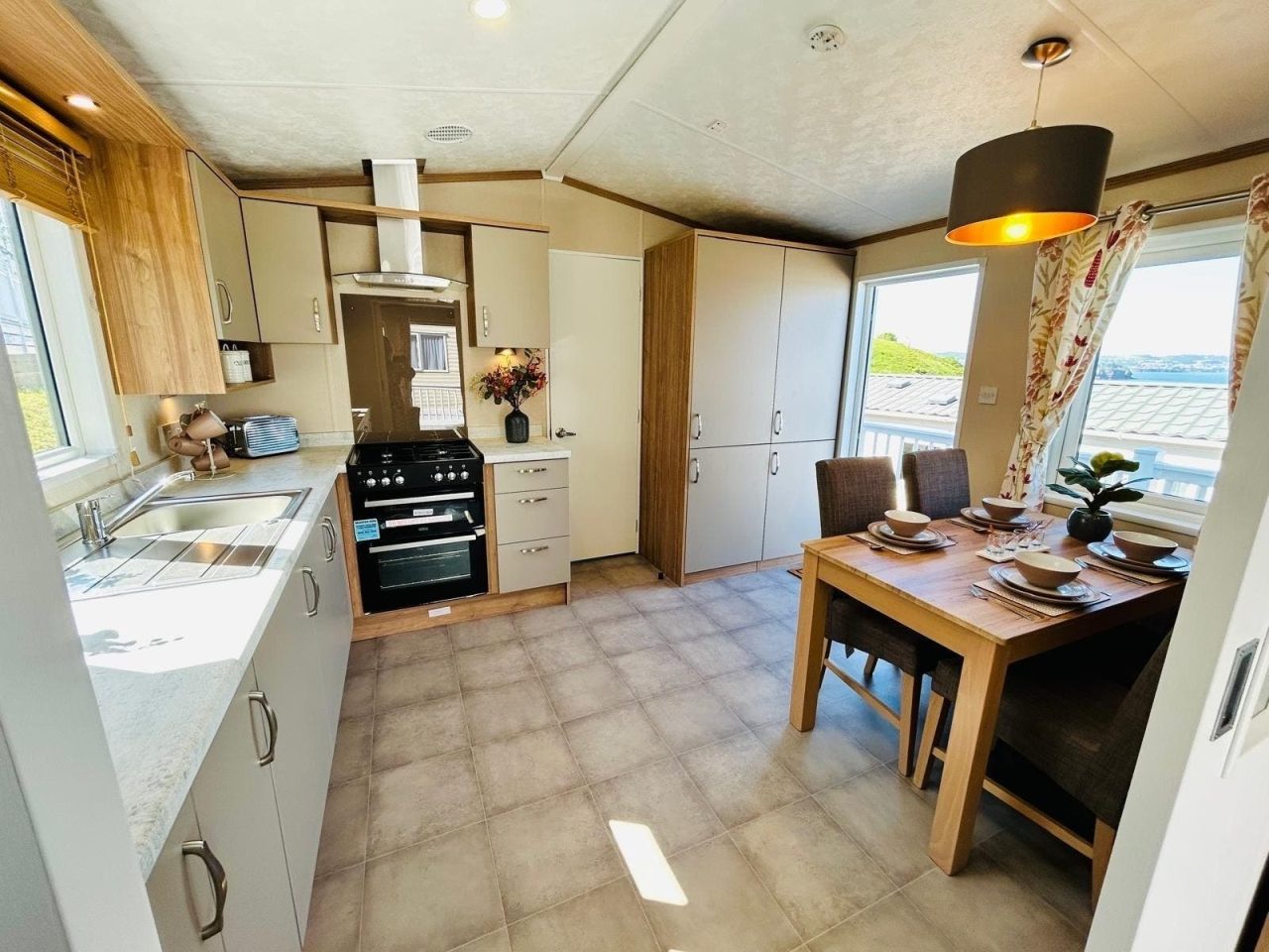 2 bedroom Static Home For Sale