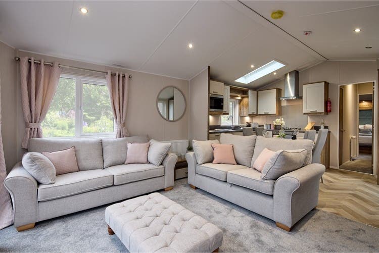 2 bedroom Lodge For Sale