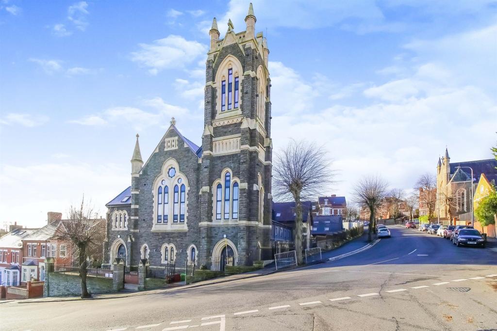 1 bedroom Apartment For Sale