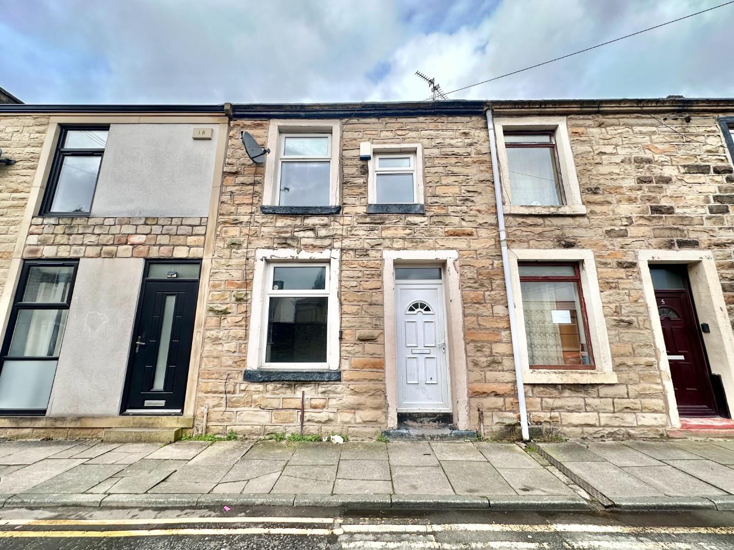2 bedroom Terraced For Sale