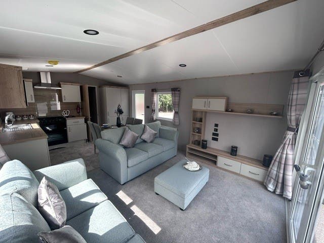 2 bedroom Static Home For Sale