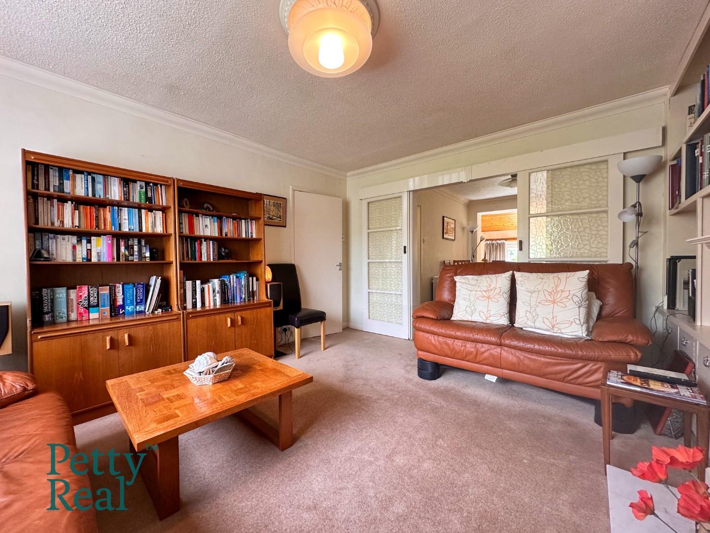 5 bedroom Semi-Detached Sold