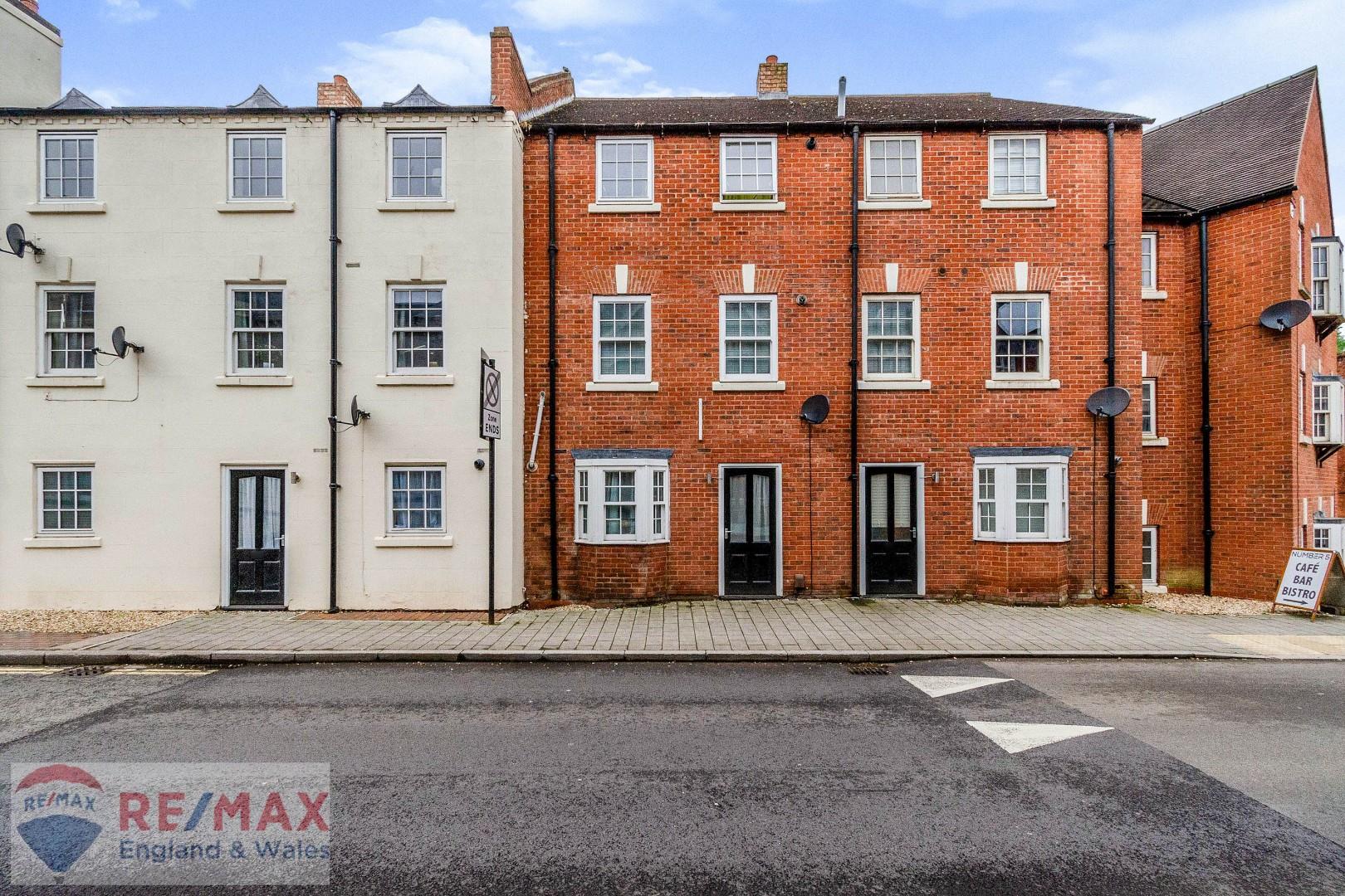 1 bedroom Apartment For Sale