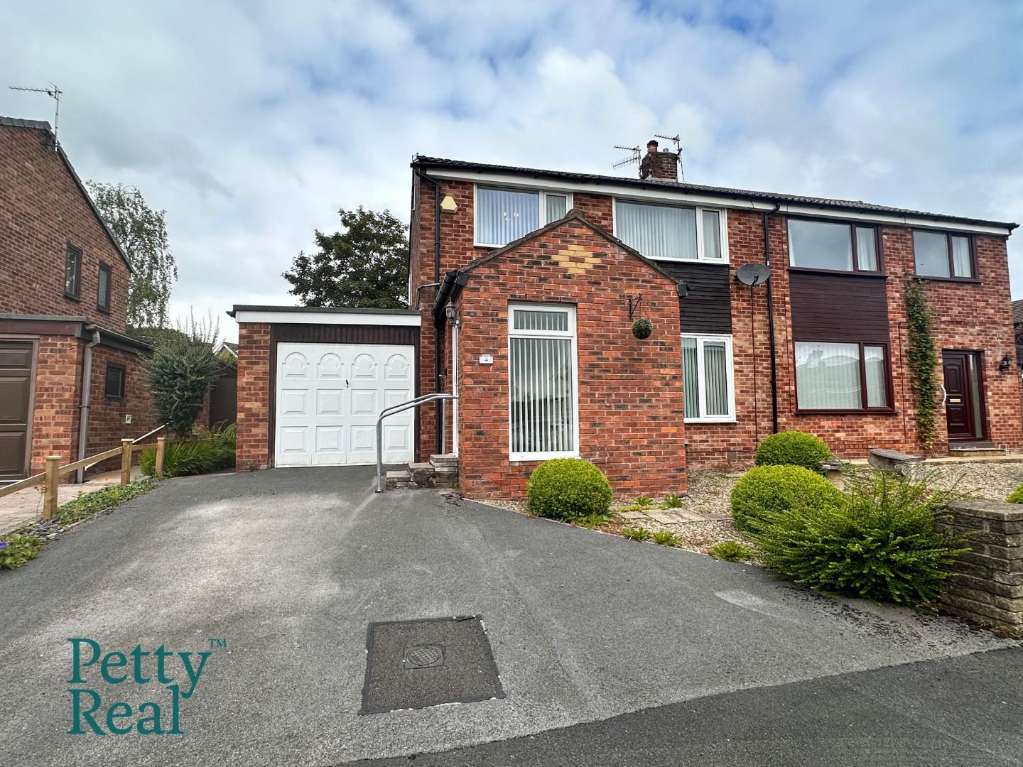 3 bedroom Semi-Detached Under Offer