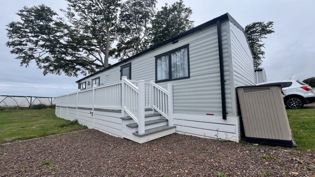 2 bedroom Static Home For Sale