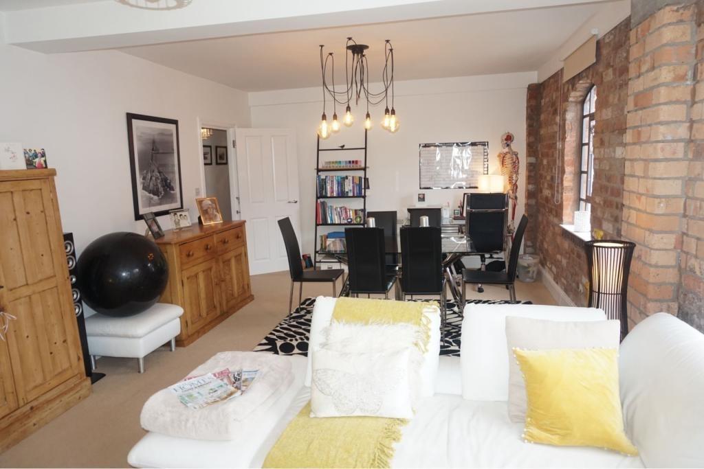 2 bedroom Apartment Let