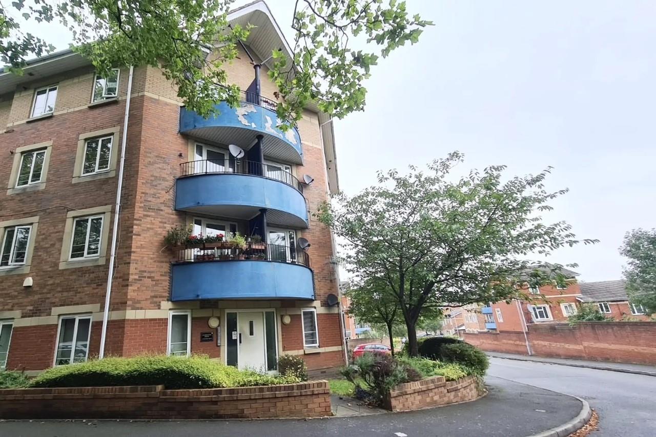 2 bedroom Apartment Let