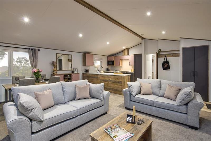 3 bedroom Lodge For Sale