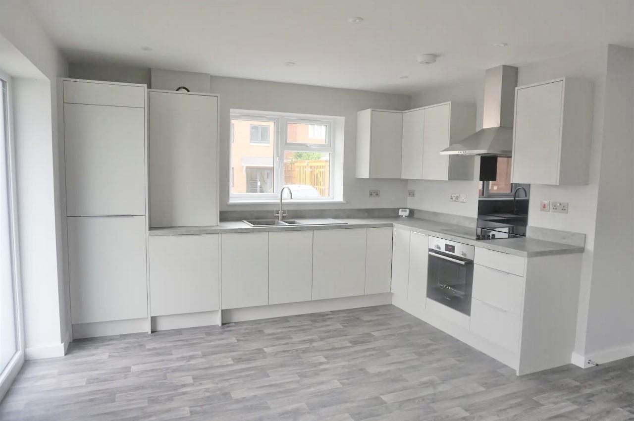 2 bedroom Apartment Let