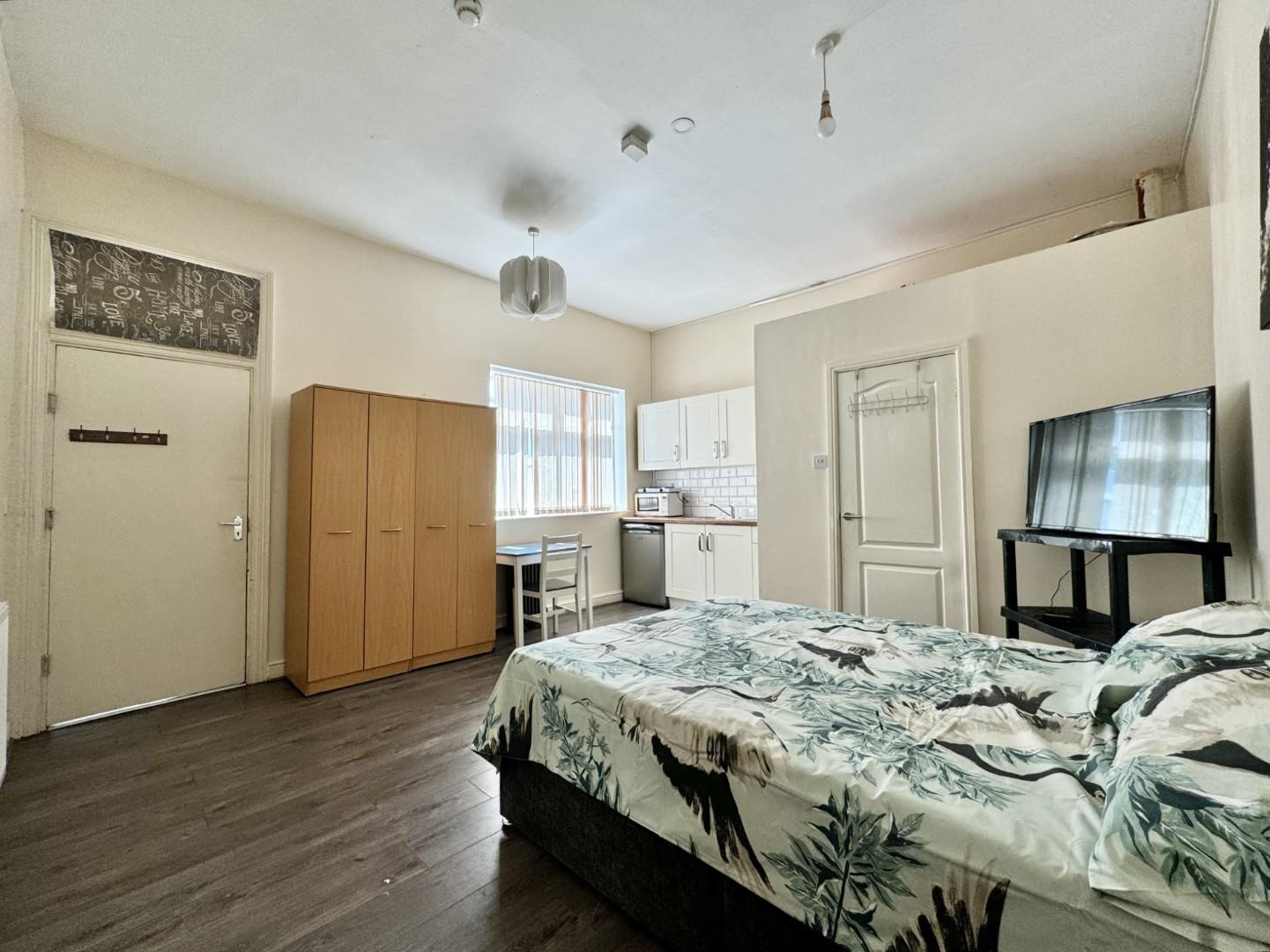 1 bedroom Apartment Let