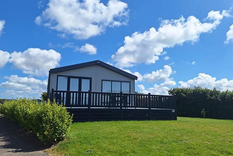 2 bedroom Lodge For Sale