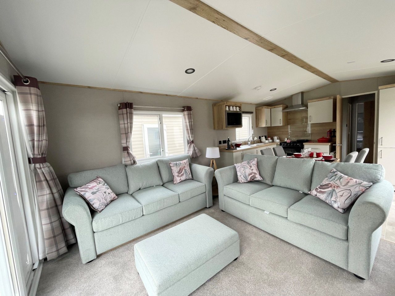 2 bedroom Static Home For Sale