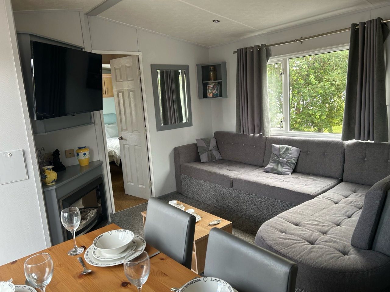 3 bedroom Static Home For Sale