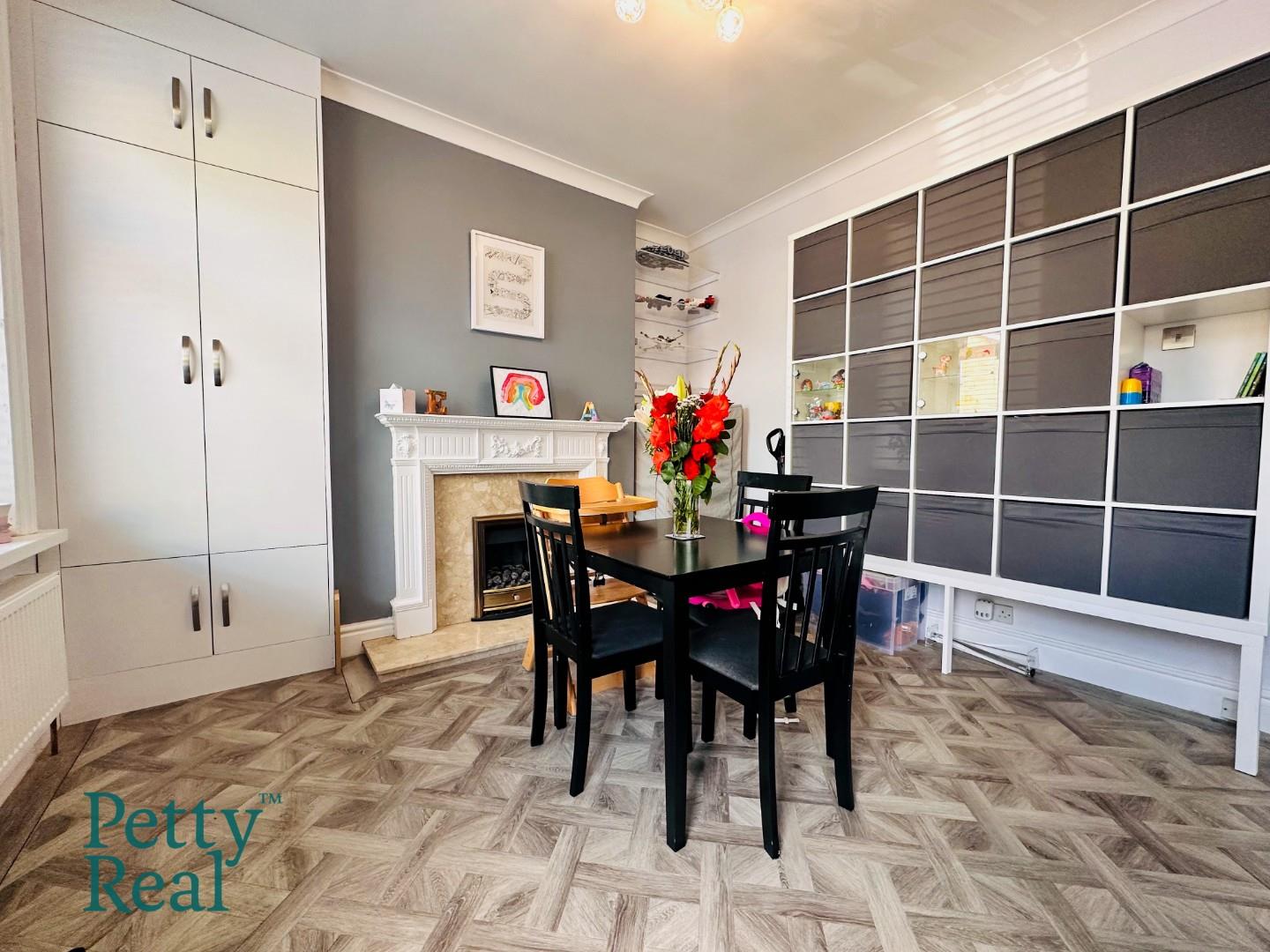3 bedroom Terraced Under Offer