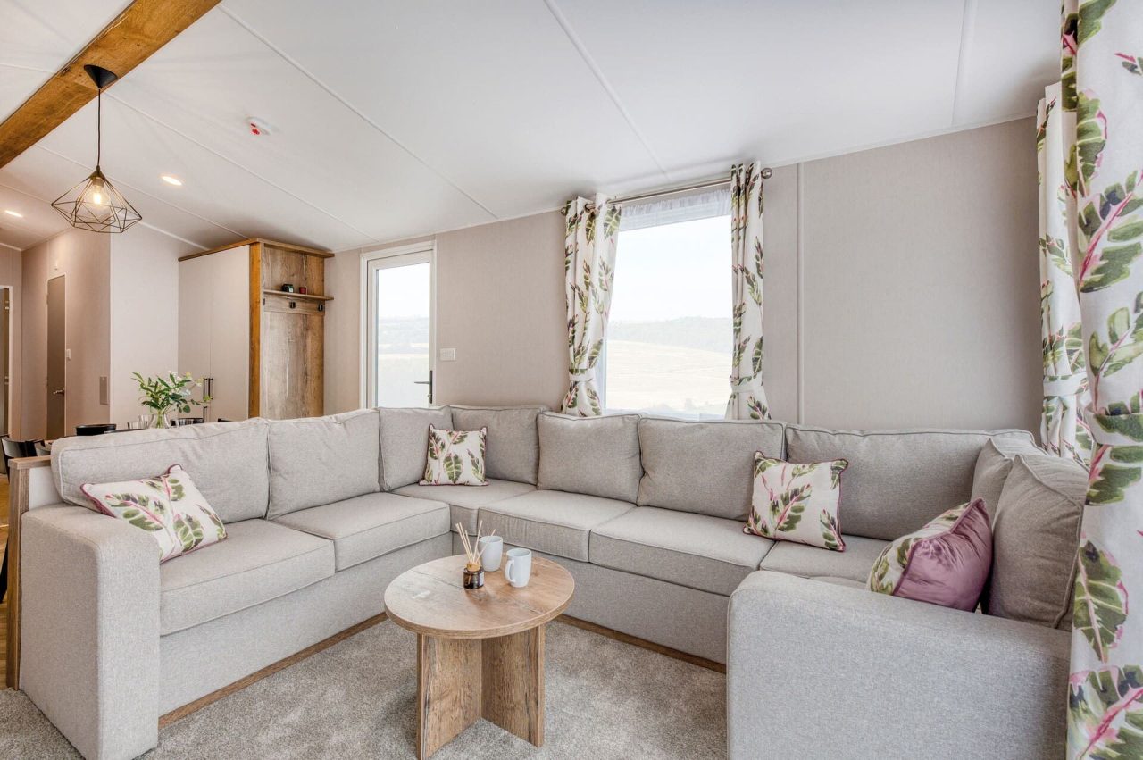 2 bedroom Static Home For Sale