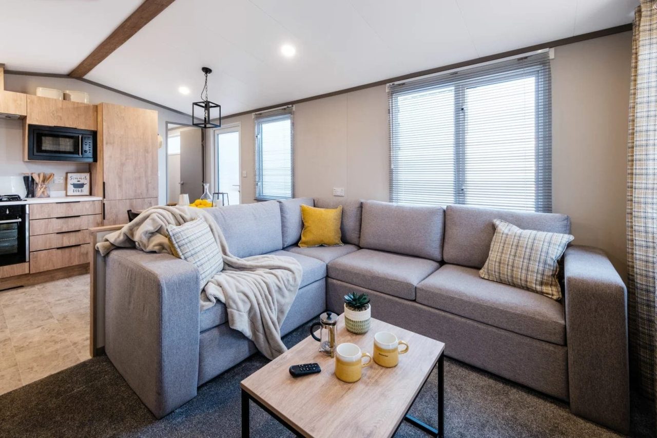 2 bedroom Static Home For Sale