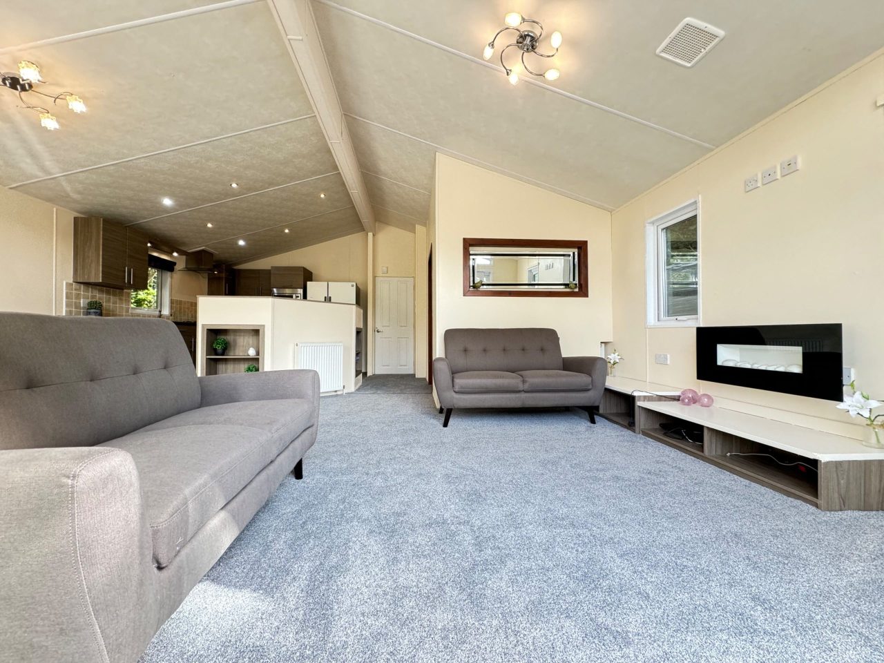 2 bedroom Lodge For Sale