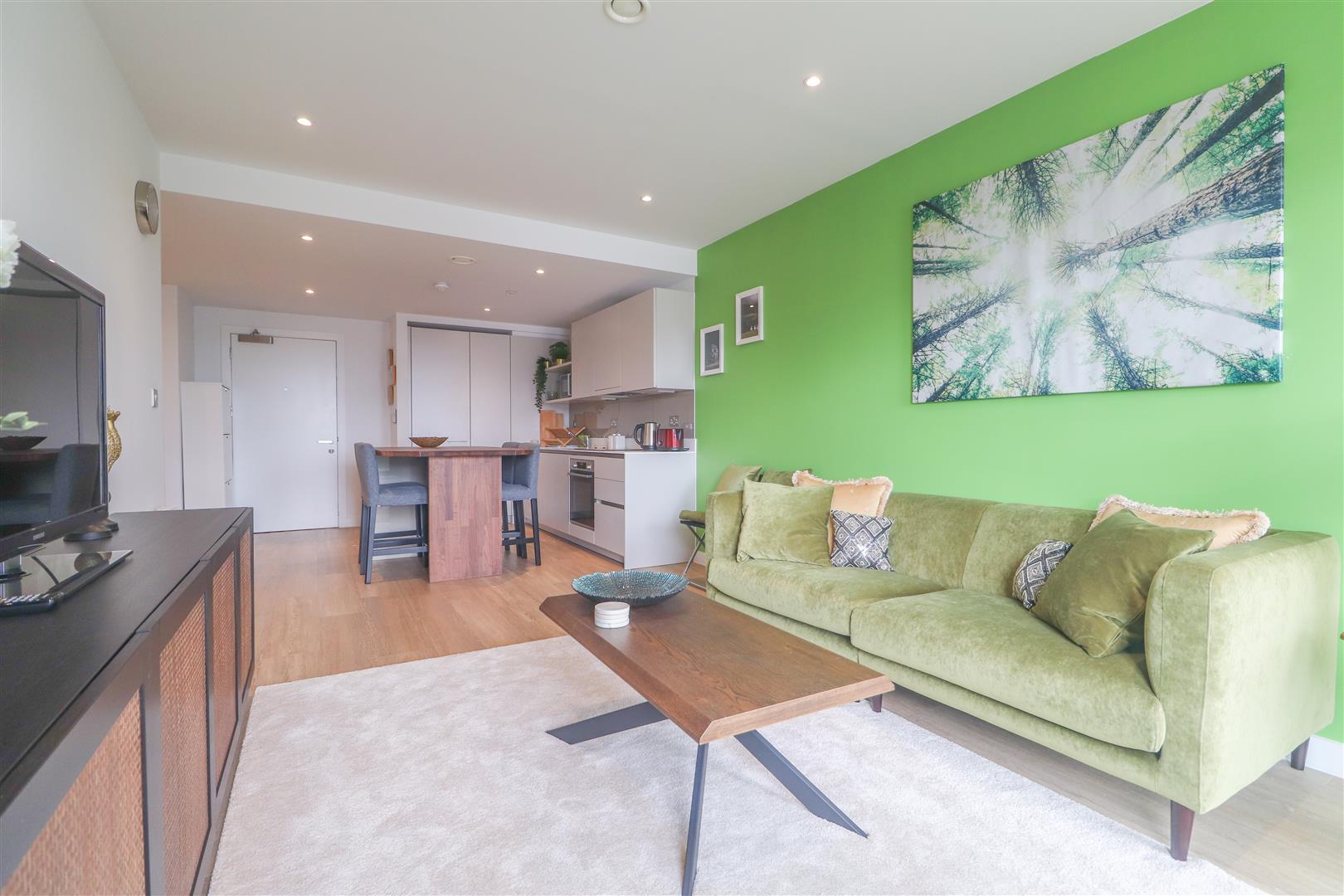 2 bedroom Apartment Let