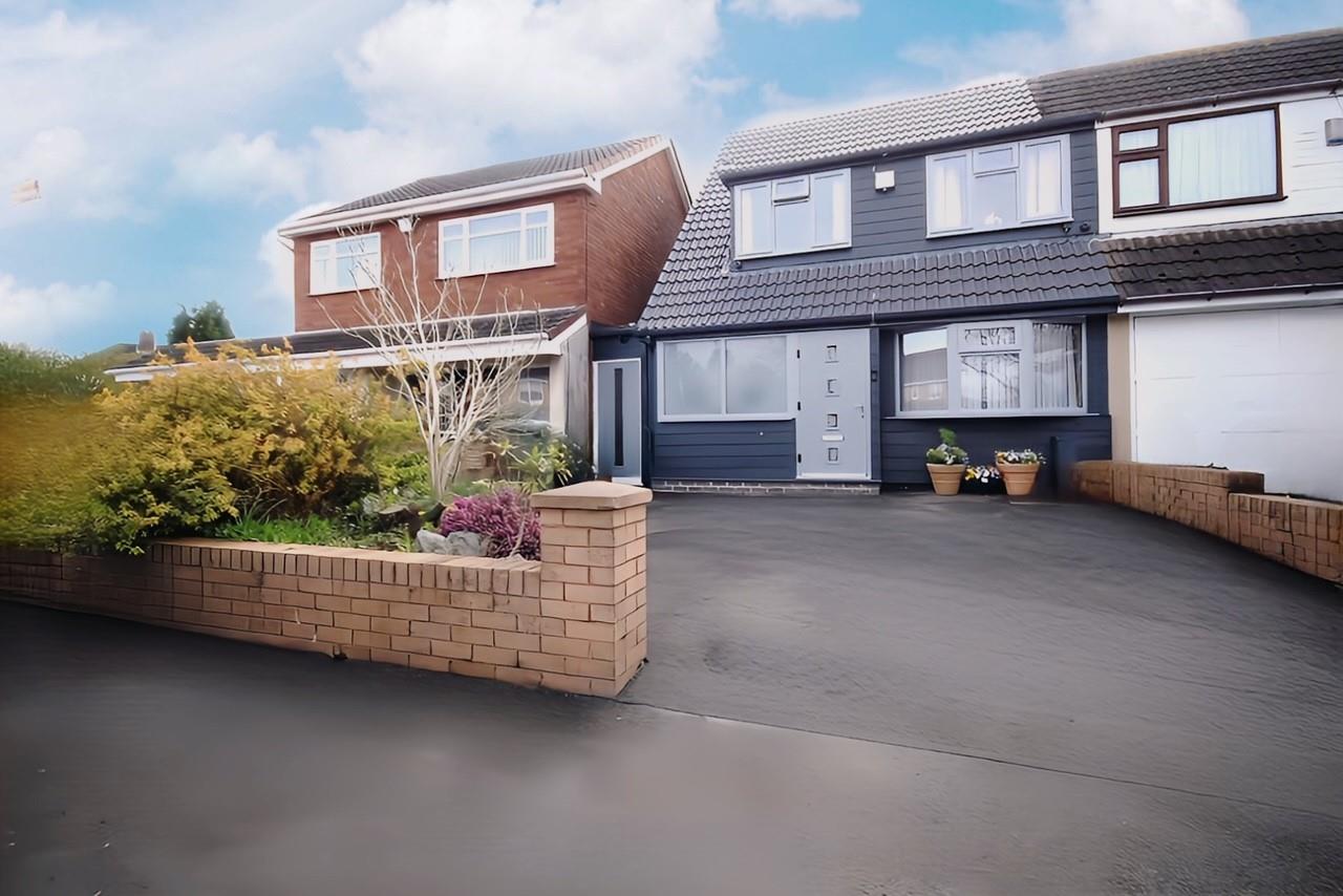 4 bedroom Semi-Detached House For Sale