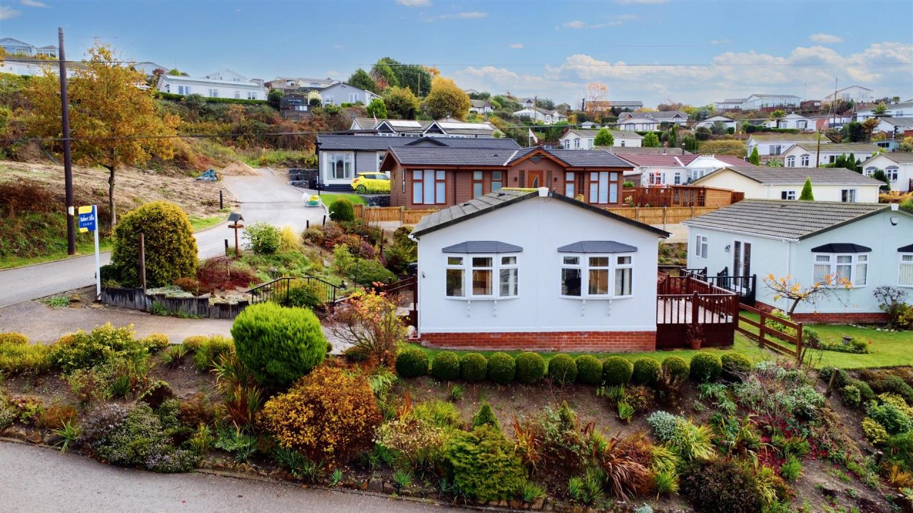 2 bedroom Property For Sale