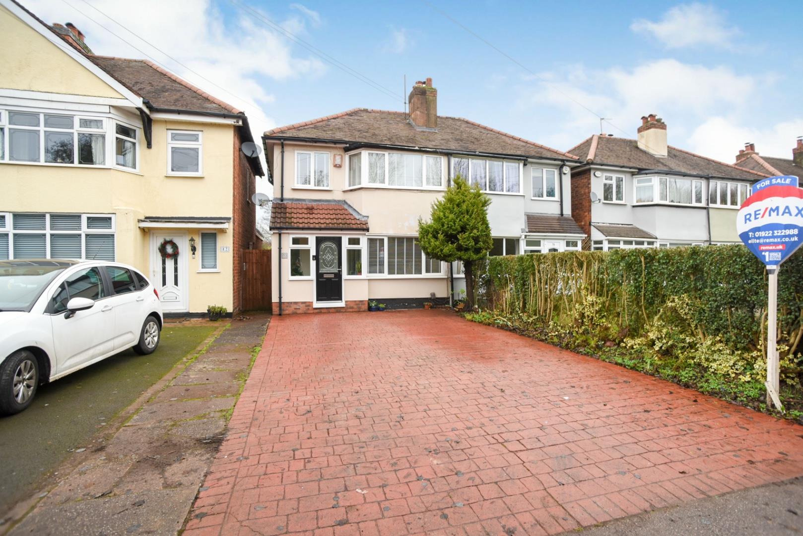 3 bedroom Semi-Detached House For Sale