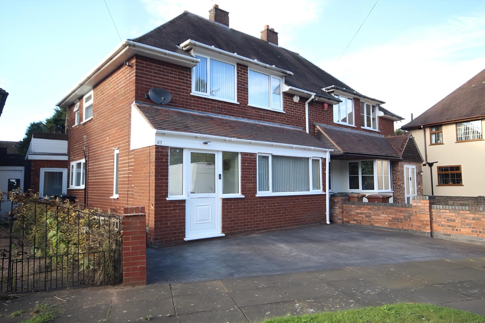 3 bedroom Semi-Detached House For Sale