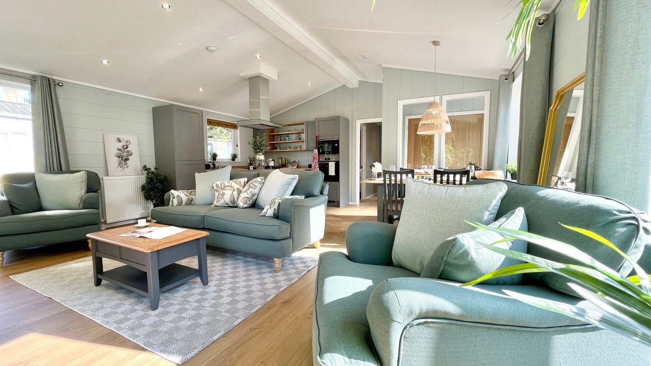 2 bedroom Lodge For Sale