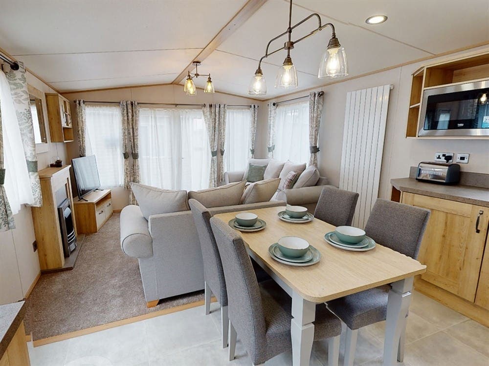 2 bedroom Lodge For Sale