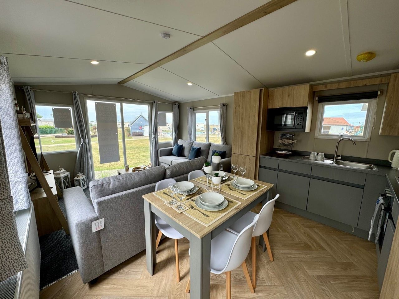 2 bedroom Static Home For Sale