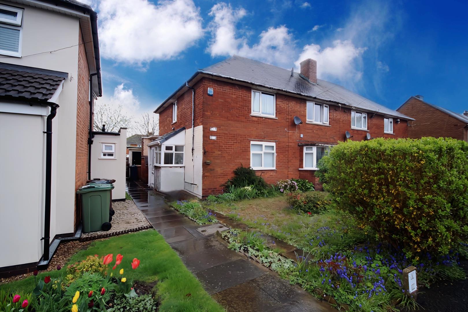 2 bedroom Apartment For Sale
