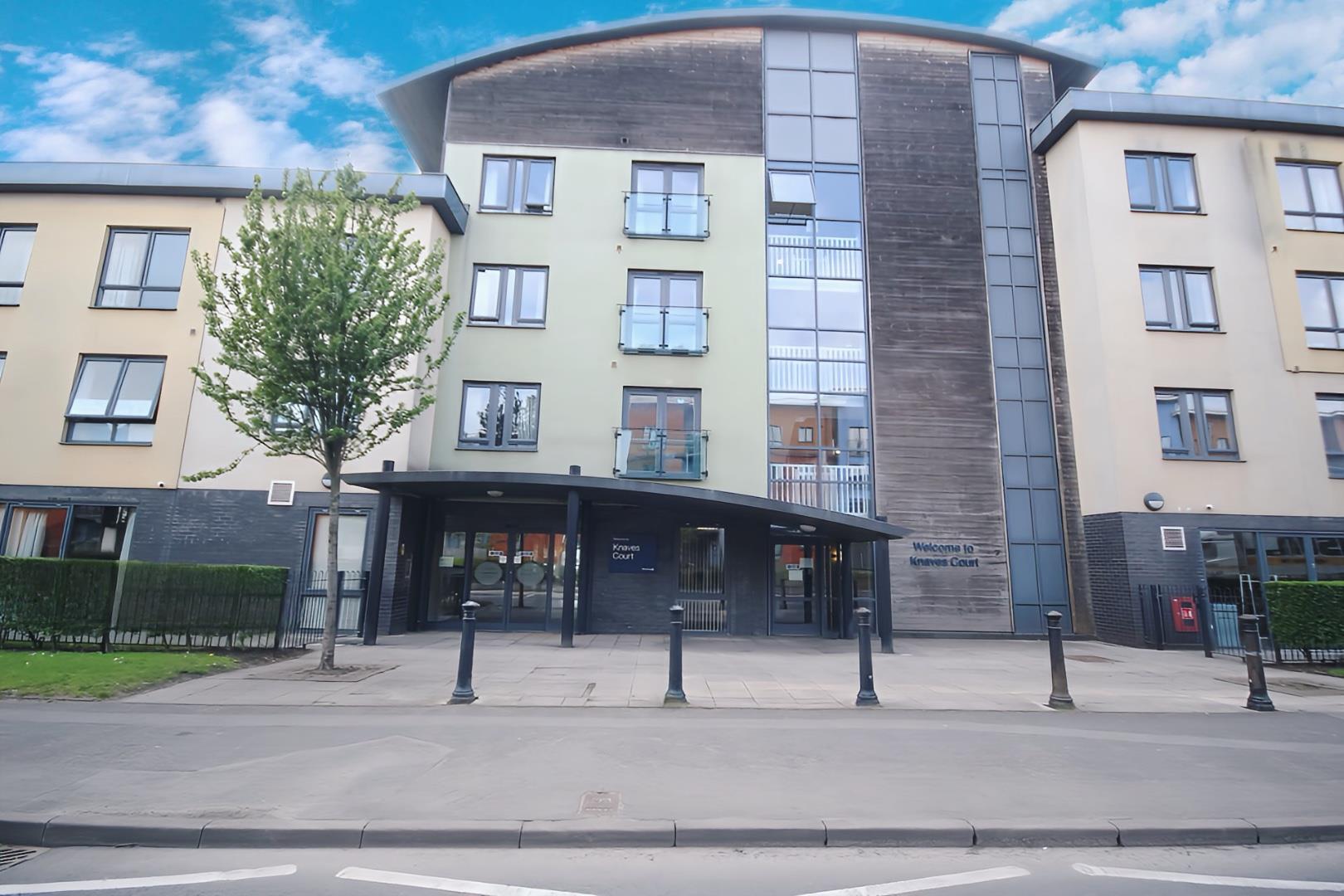 1 bedroom Apartment For Sale