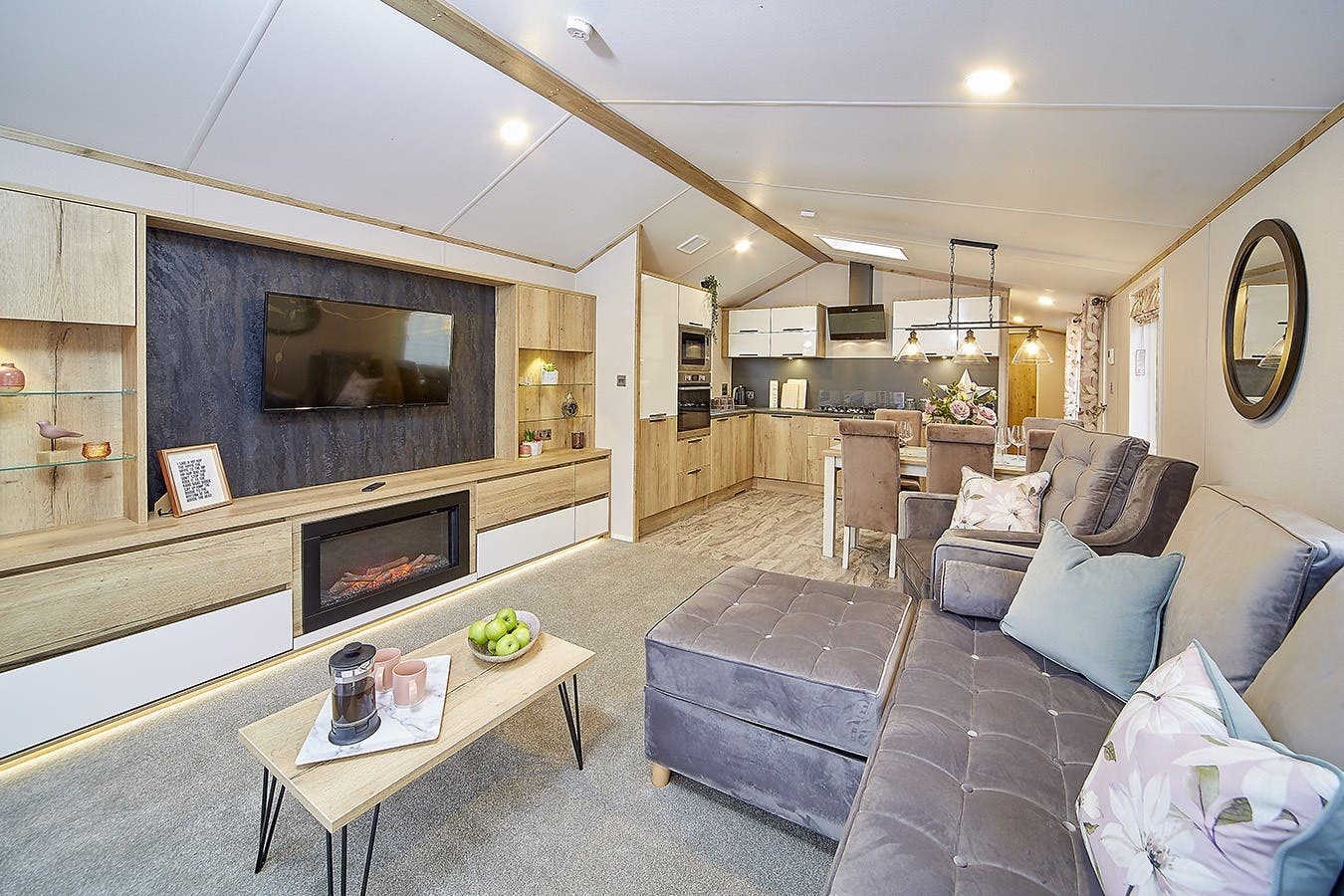 2 bedroom Static Home For Sale