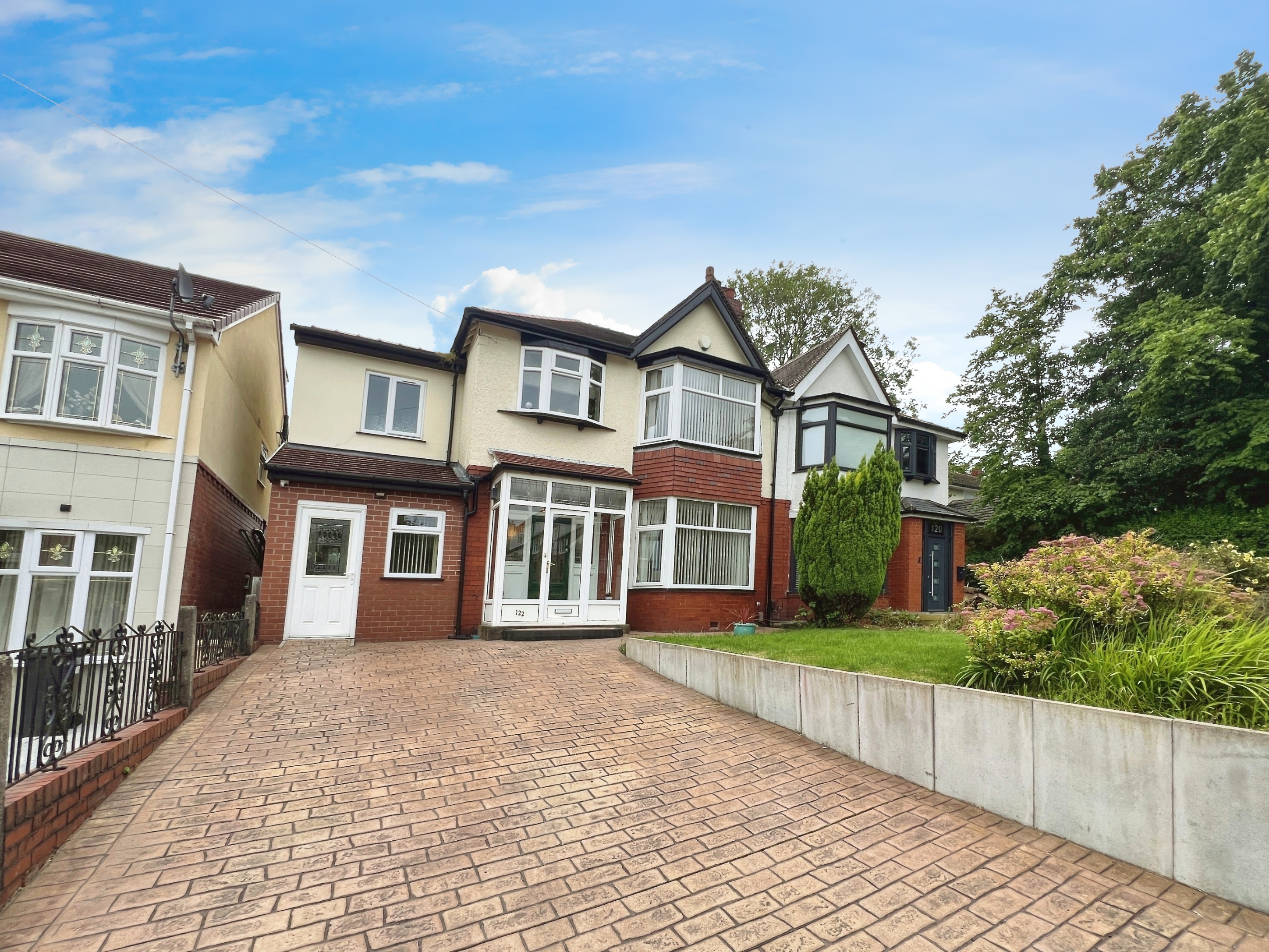 4 bedroom House For Sale