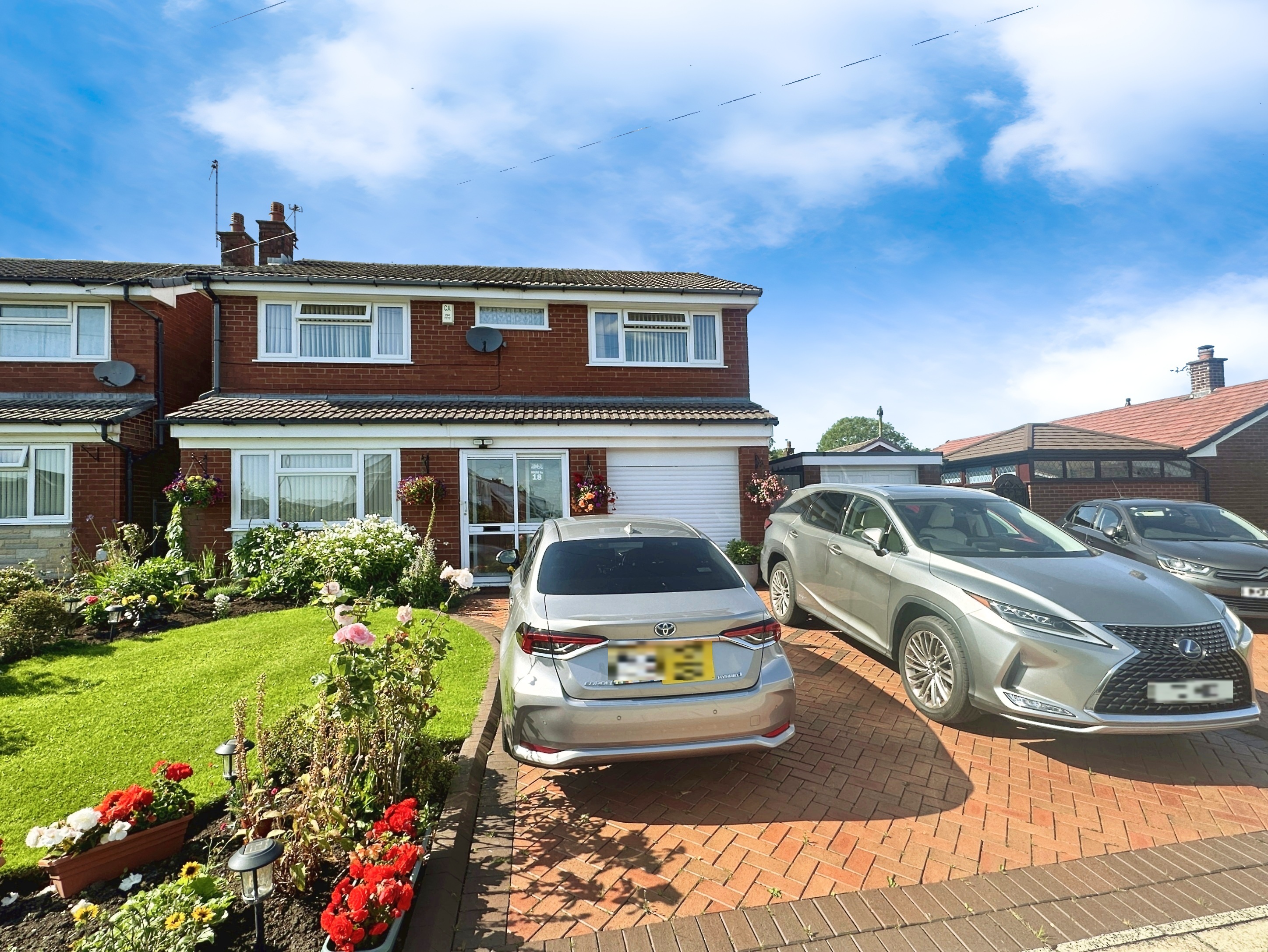 4 bedroom House For Sale