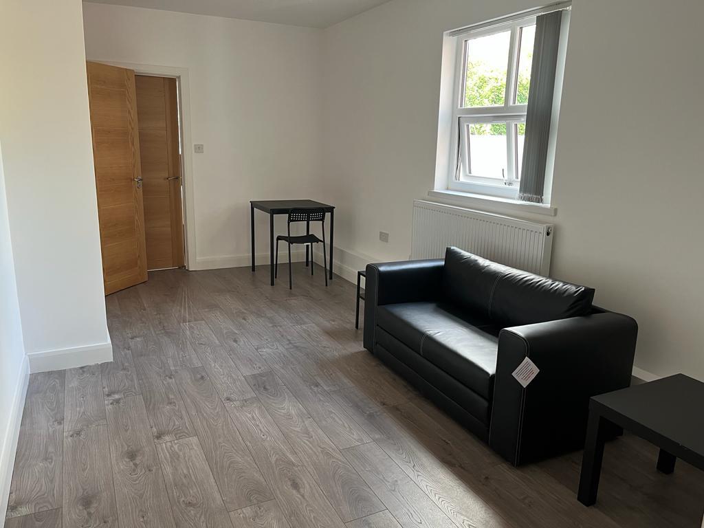 1 bedroom Apartment Let