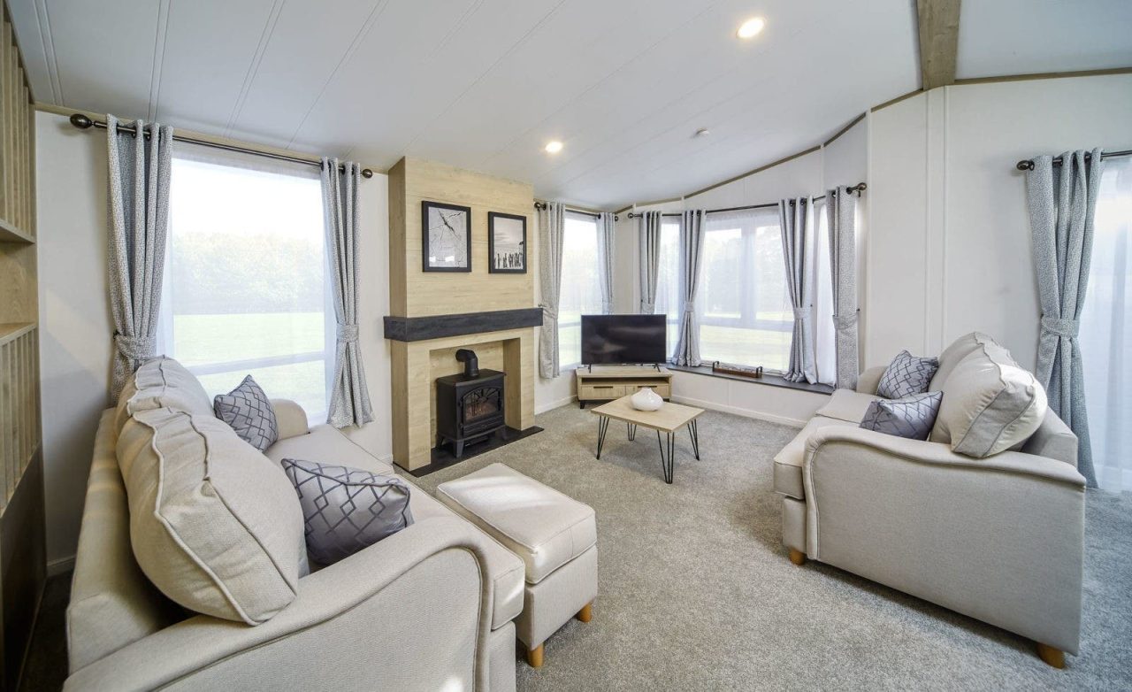 2 bedroom Lodge For Sale