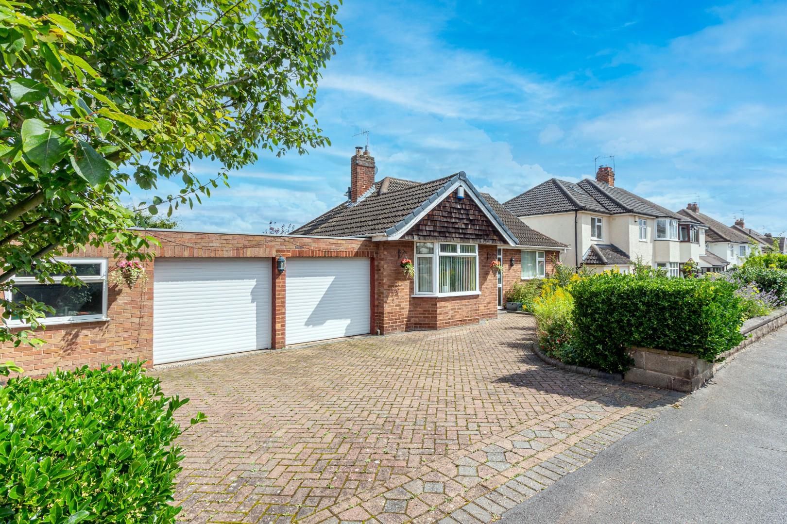 3 bedroom Detached House SSTC