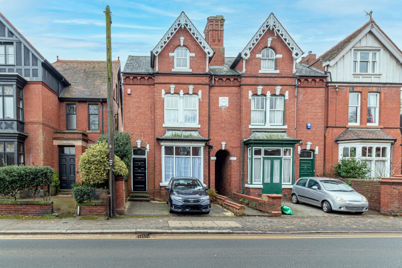 4 bedroom Semi-Detached House For Sale