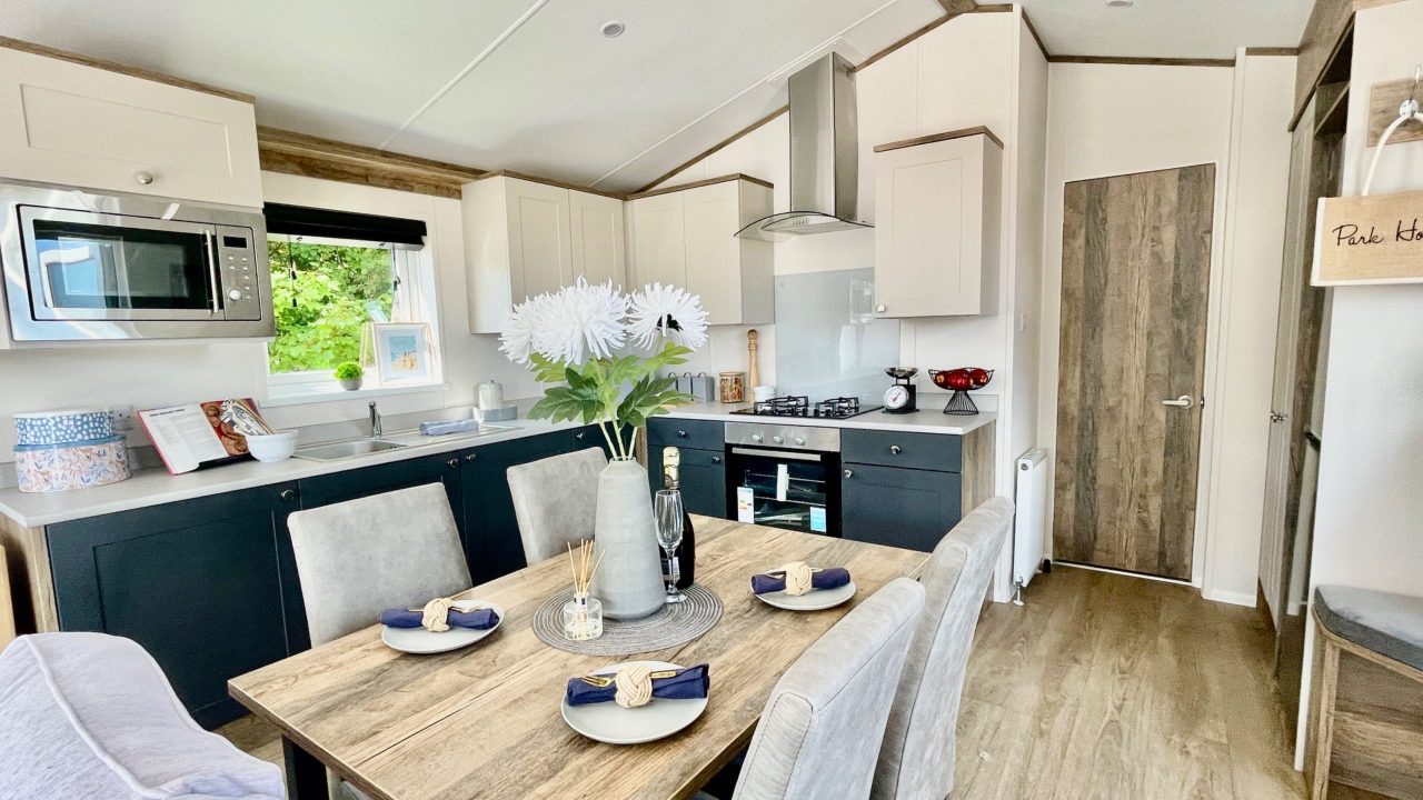 2 bedroom Lodge For Sale
