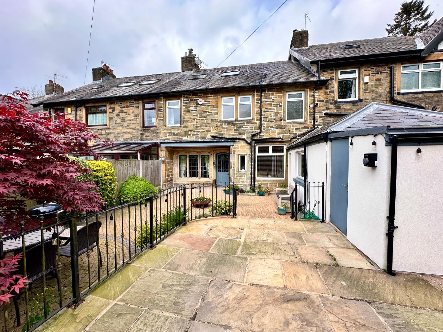 5 bedroom House For Sale