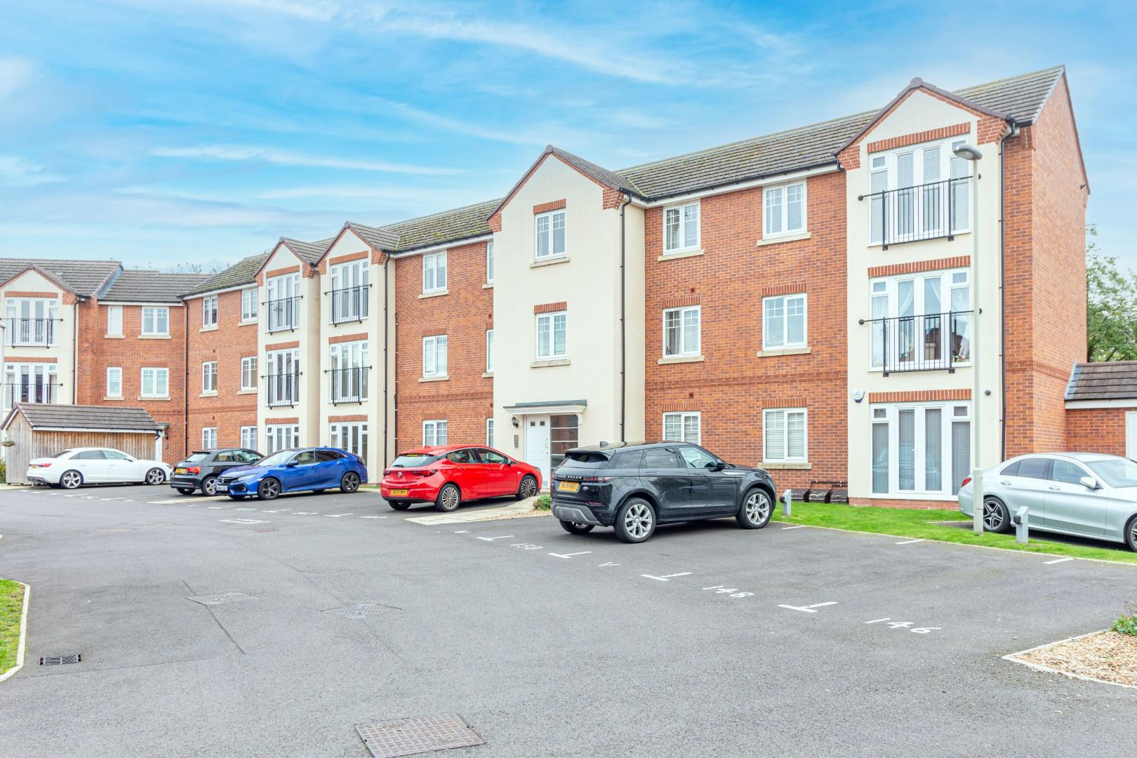 2 bedroom Apartment Let