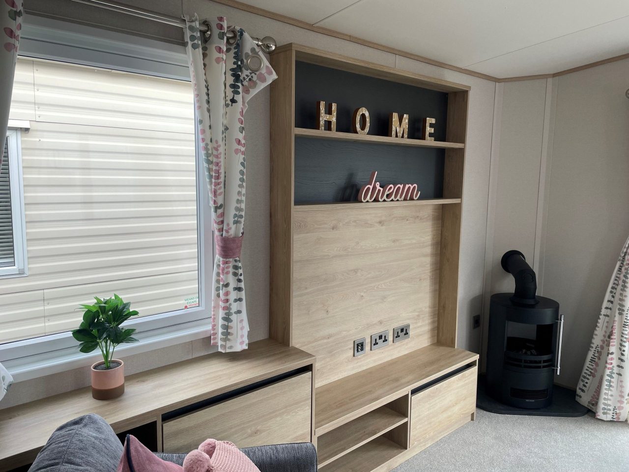 2 bedroom Lodge For Sale