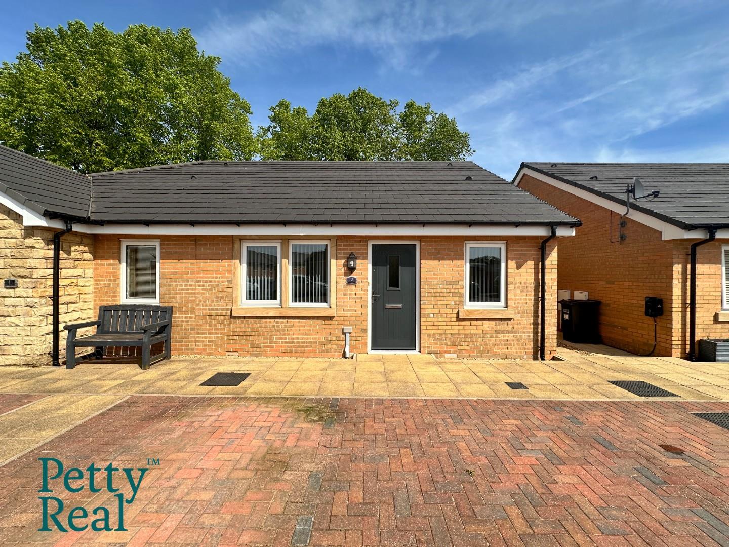 2 bedroom Semi Detached Under Offer