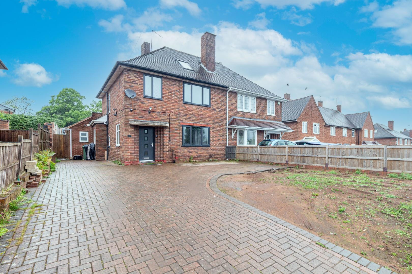 3 bedroom Semi-Detached House For Sale