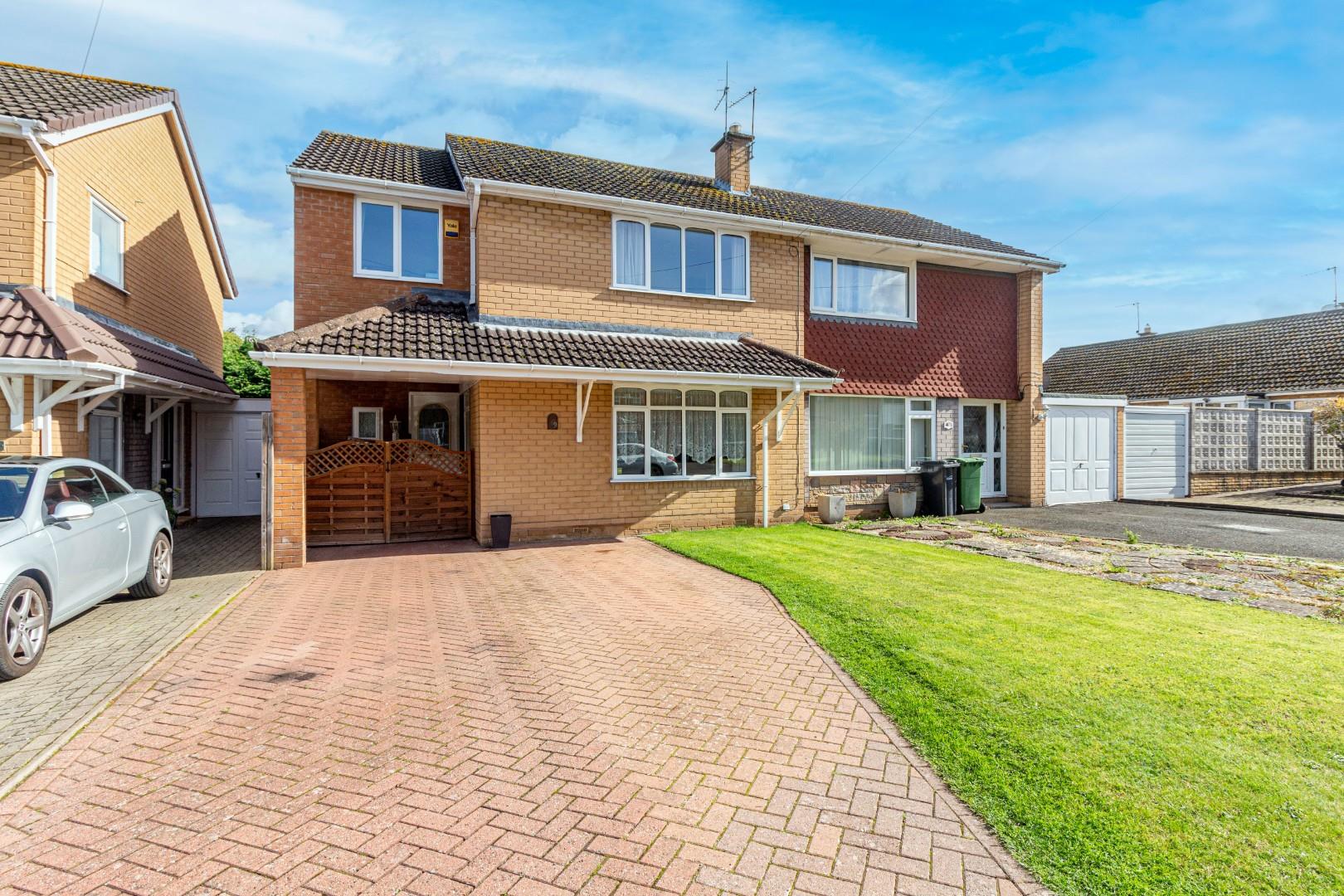 4 bedroom Semi-Detached House For Sale
