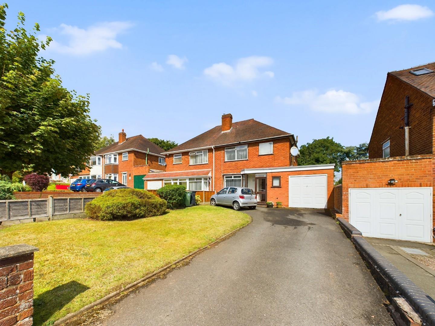 3 bedroom Semi-Detached House For Sale