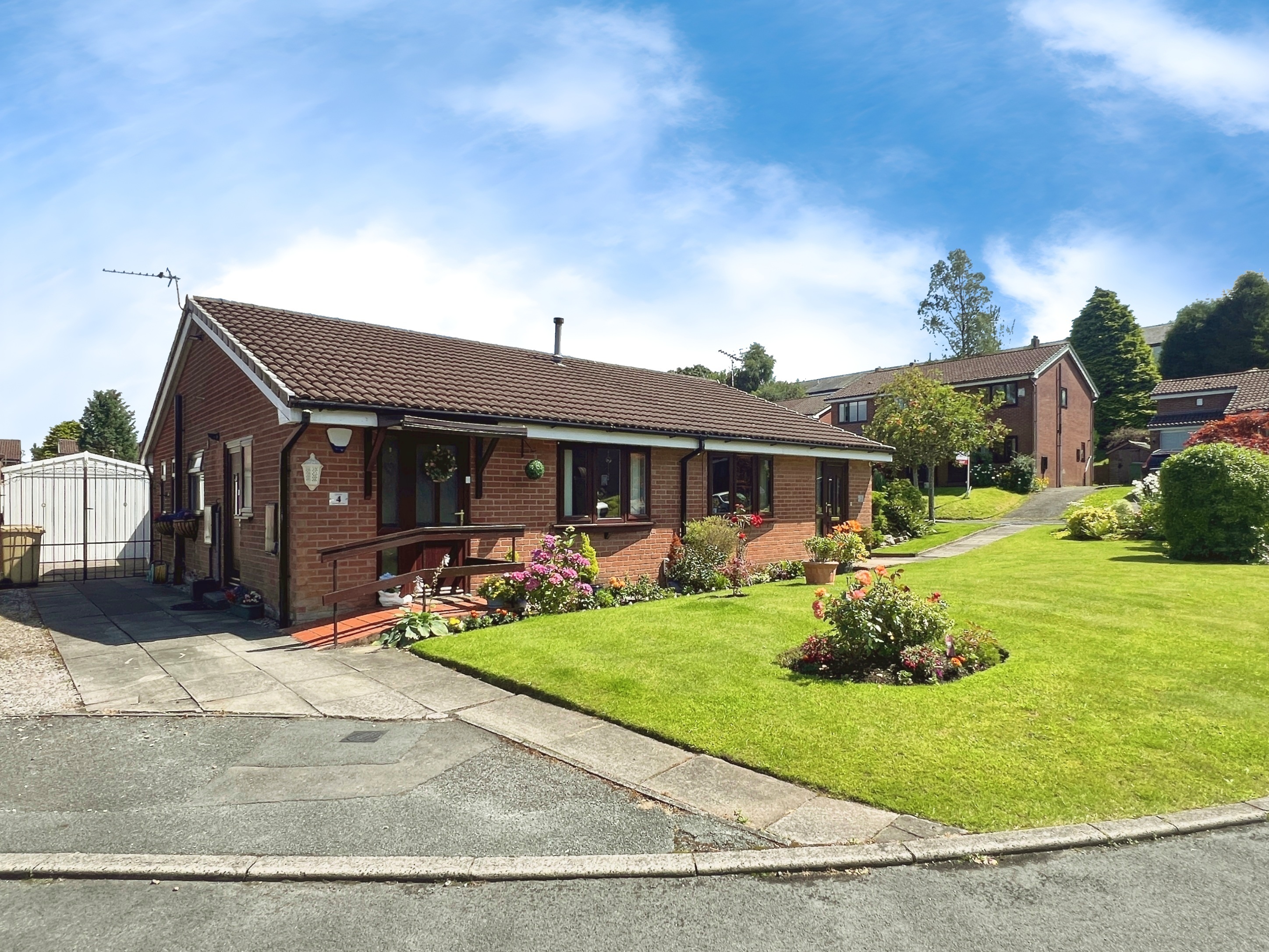 2 bedroom Bungalow For Sale